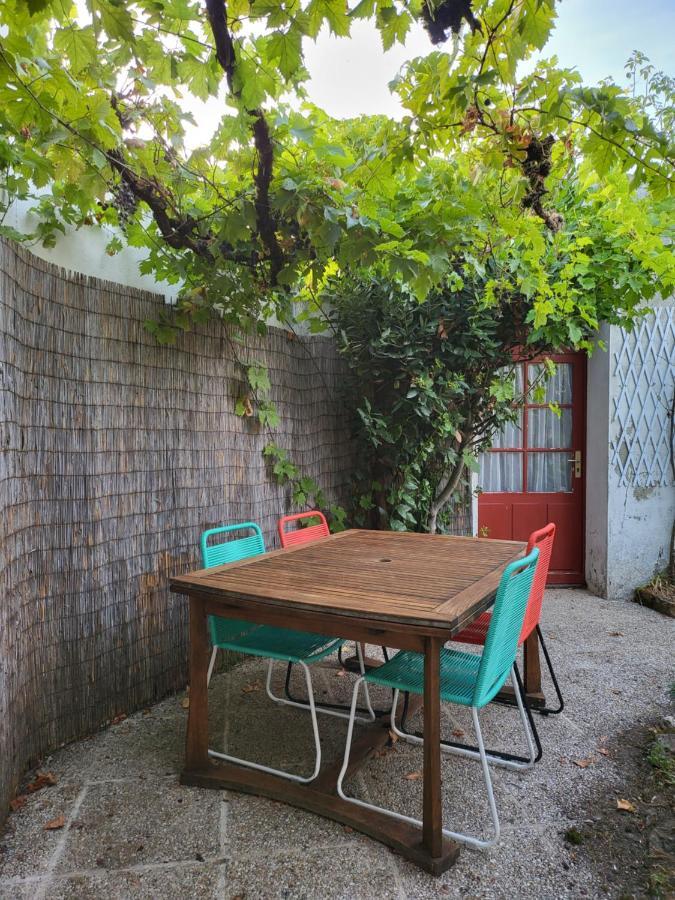 La Maison Rouge Paisible Maison De Pays ساوجون المظهر الخارجي الصورة
