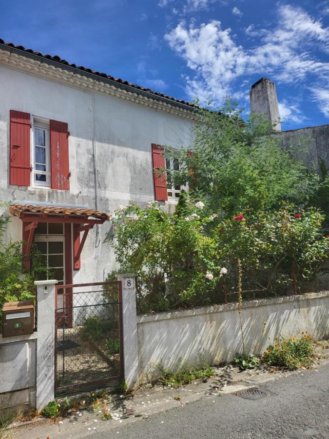 La Maison Rouge Paisible Maison De Pays ساوجون المظهر الخارجي الصورة